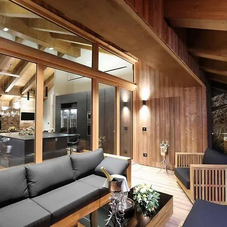 Splendid House - Up To 10 Guests